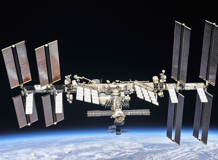 Четирима астронавти от МКС се връщат на Земята след 6-месечна мисия в Космоса