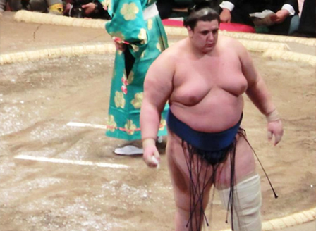 Даниел Иванов-Аоияма с пета победа на турнира по сумо в Токио
