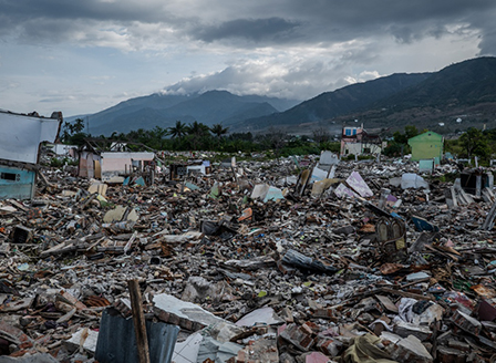 Над 160 загинали след земетресението в Индонезия