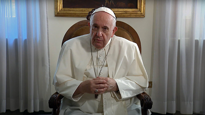 Папа Франциск е приет в болница заради инфекция на дихателните пътища