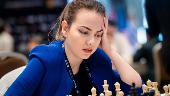 Нурглюл Салимова завърши реми в предпоследния кръг на Турнира на претендентките