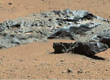 Марсоходът Кюриосити откри метероит