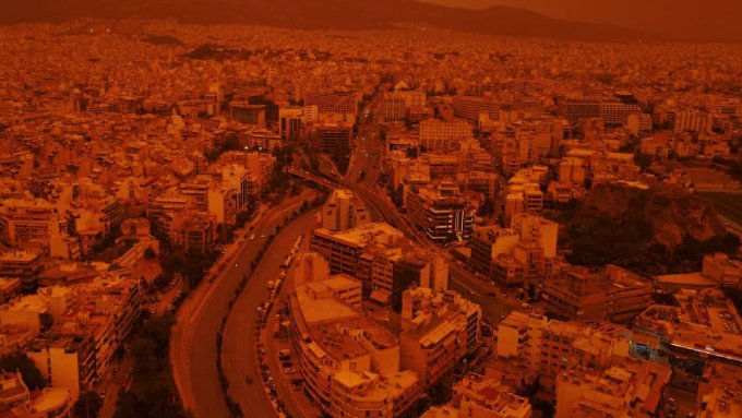 Прах от Сахара покри Атина (ВИДЕО)
