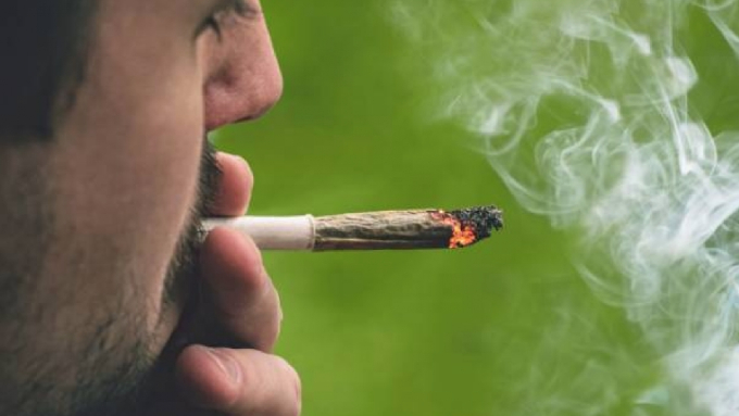 САЩ възнамерява да направи статута на марихуаната 