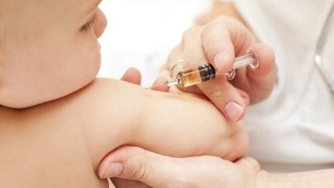 Бебетата вече ще може да се ваксинират срещу коклюш на шест седмици