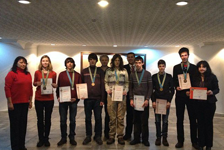 Ученици от СМГ спечелиха седем медала на олимпиадата в Казахстан
