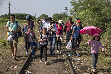 Унгария отпраща с влакове бежанци за Германия