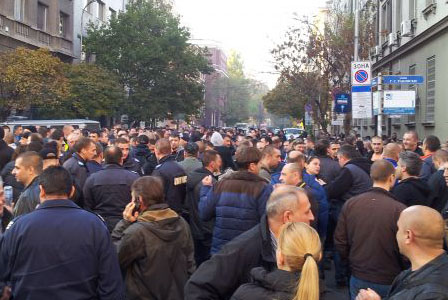 Протестът на полицаите блокира държавата за няколко часа