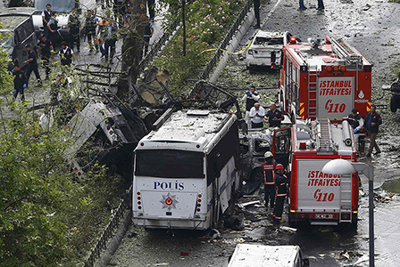 Десетки са загиналите при днешния атентат в Истанбул