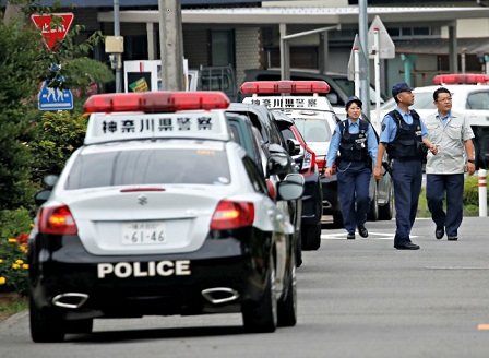 Мъж уби с нож 19 души в Япония