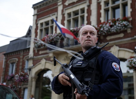Идентифициран е единият от нападателите на френската църква