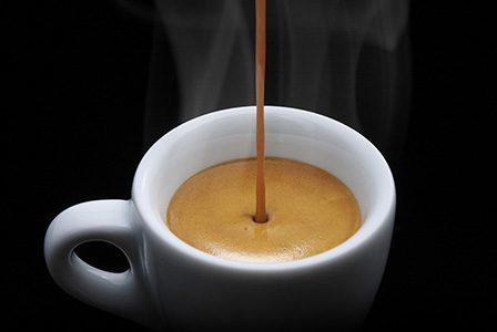 Пловдивчани патентоваха ядливи чаши за кафе