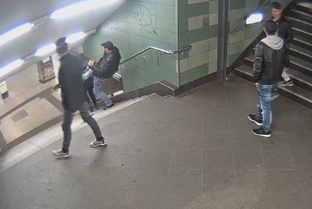 Всичките нападатели на жената в берлинското метро са българи 