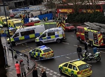 Автомобил блъсна пешеходци в Лондон, петима са в болница