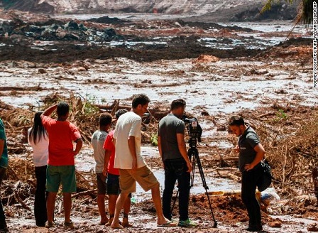 84 са вече загиналите при срутването на стена на хвостохранилище в Бразилия